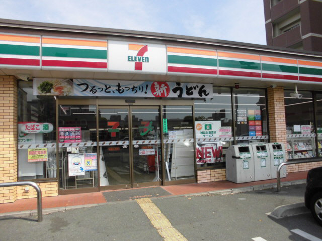 コンビニ　セブンイレブン（コンビニ）まで800m