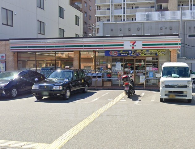 コンビニ　セブンイレブン　吹田垂水町3丁目店（コンビニ）まで198m