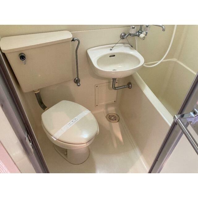 小田急小田原線 東海大学前駅 徒歩16分 2階建 築39年のトイレ写真