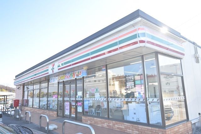 コンビニ　セブン-イレブン 本宮名郷店（コンビニ）まで800m