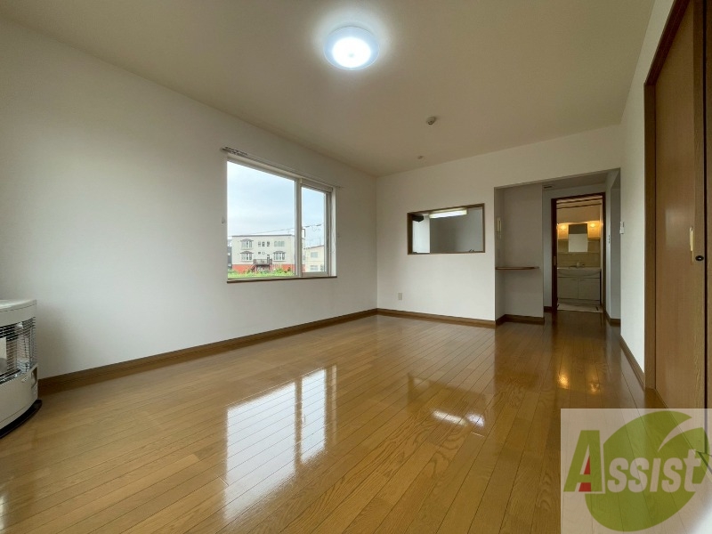 居室・リビング　広くてキレイなお部屋が広がっていて、充実した生活が送れそう。
