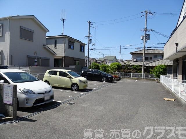駐車場　敷地内駐車場