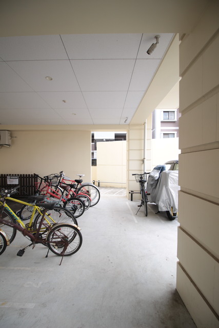その他共有部分　駐輪場（バイク置き場有、縦１９０・横５５）