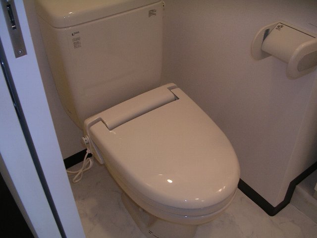 トイレ　ウォームレット付♪