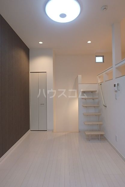 地下鉄名城線 志賀本通駅 徒歩10分 2階建 築15年の居間写真