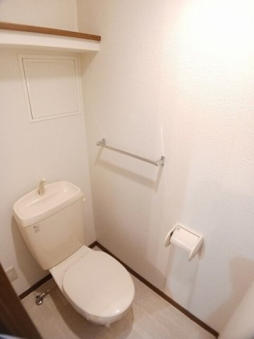 トイレ　落ち着いたトイレです