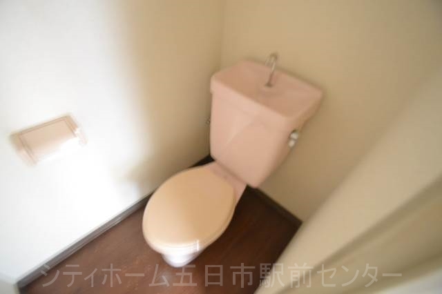 【廿日市市下平良のアパートのトイレ】