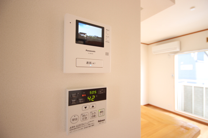 セキュリティ　来客時に便利なモニター付きインターホンです！