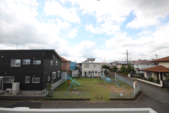 眺望　バルコニーからの南側眺望です！