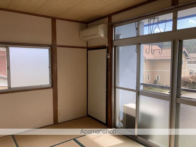 瀬谷アパートの居間写真