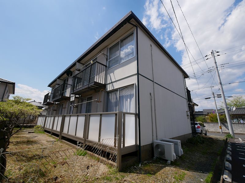 コーポあんずの建物外観