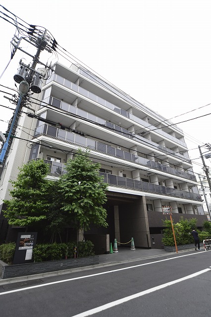 ザ・パークハビオ新宿の建物外観