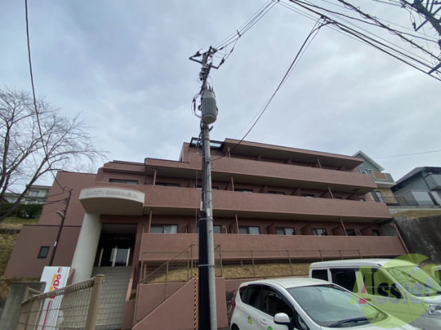 仙台市青葉区北根黒松のマンションの建物外観