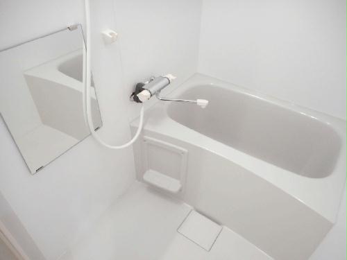 バス・シャワールーム　お風呂とトイレは完全別です