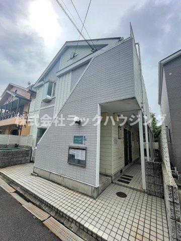 寝屋川市桜木町のアパートの建物外観