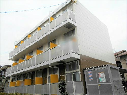 【レオパレスＩ．Ｓ．千里丘の建物外観】