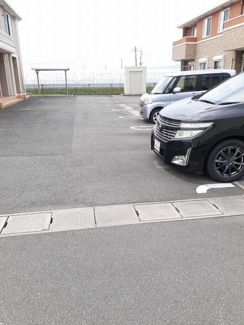 【ビクトリアII　Ａの駐車場】