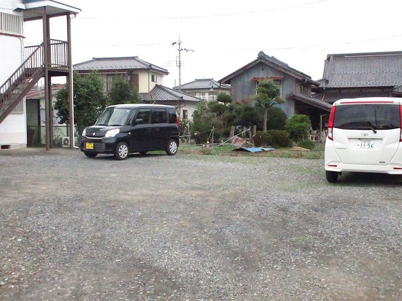 【高部屋ハイツの駐車場】