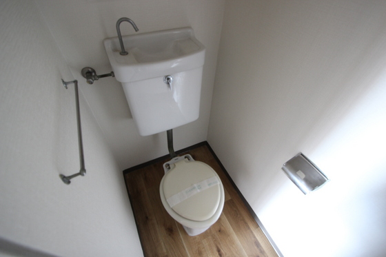 トイレ　※別部屋の写真です