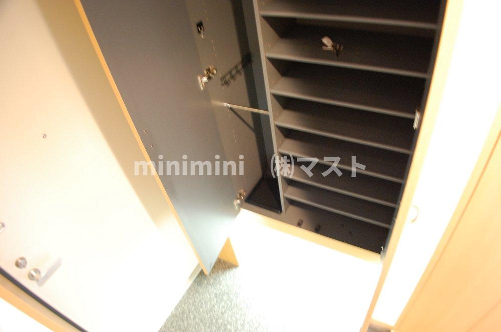 玄関　※建物内別間取参考写真