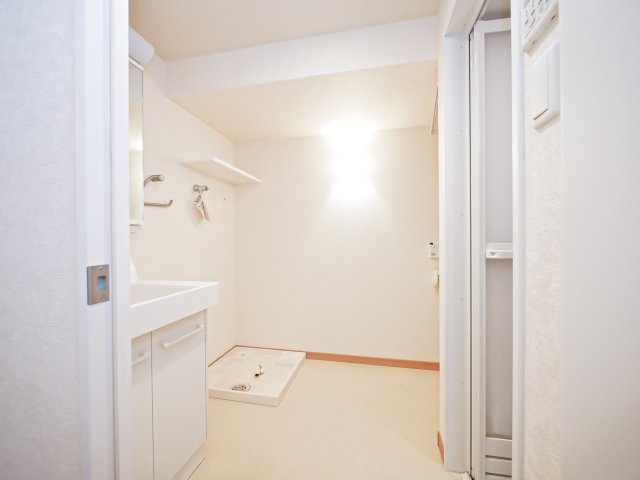 洗面設備　別号室のものになります。現状優先。