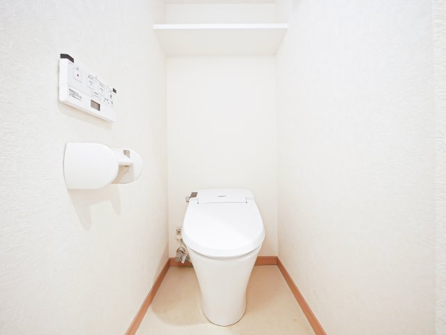 トイレ　別号室のものになります。現状優先。