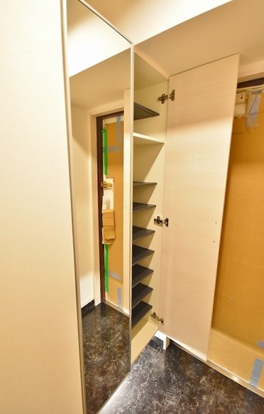 エントランス　★トールタイプシューズBOXなので棚を外せばブーツも置けます