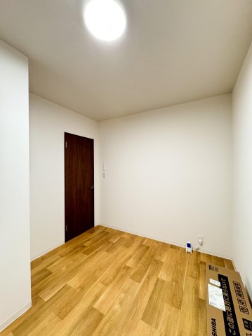 その他設備　調光調色できる照明。全部屋照明つきです。