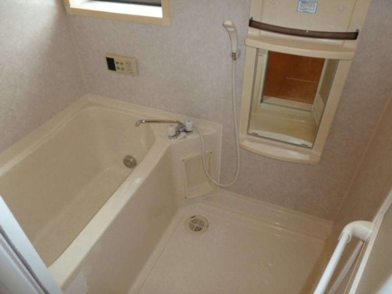 バス・シャワールーム　図面と現状に相違がある場合には現状を優先