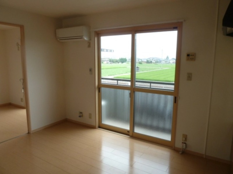 居室・リビング　図面と現状に相違がある場合には現状を優先