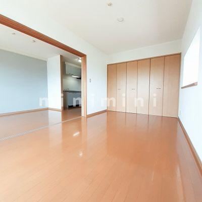 居室・リビング　※写真は別号室のものですので現状優先とさせていただきます