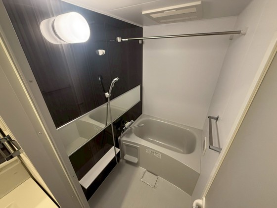 バス・シャワールーム　※別部屋の写真です