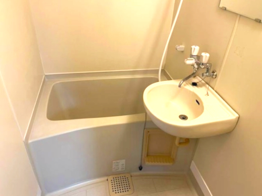 バス・シャワールーム　お風呂です。