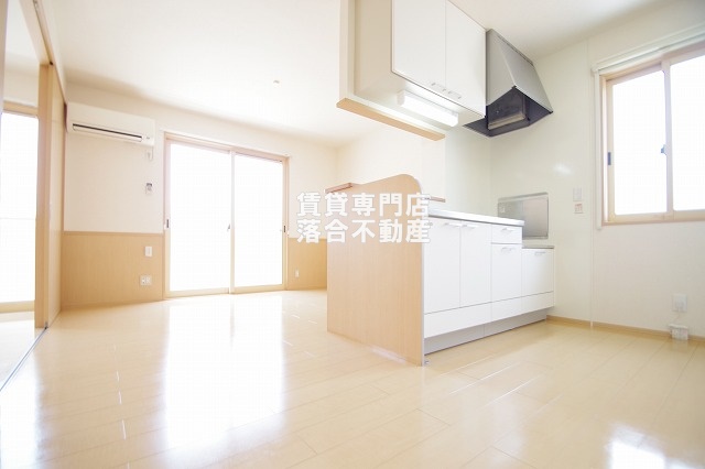 居室・リビング　明るくて広々としたリビング♪