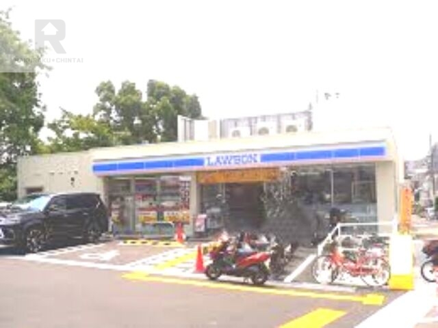 コンビニ　ローソン豊中服部南町二丁目店（コンビニ）まで210m