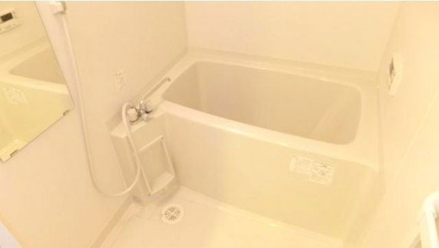 バス・シャワールーム　※別部屋参考写真