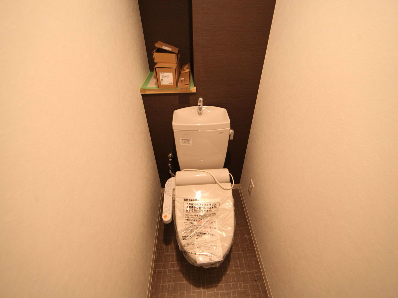 トイレ　温水洗浄暖房便座付トイレ