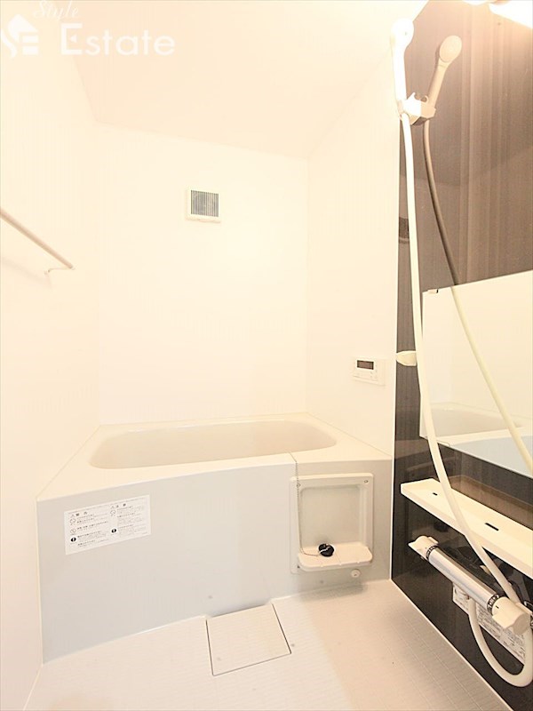 バス・シャワールーム　バスルーム