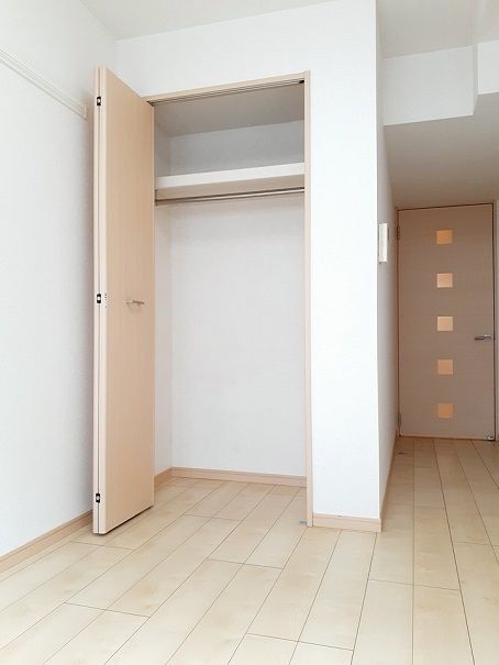 収納　箱根ハイライズビル　豊島区池袋本町3