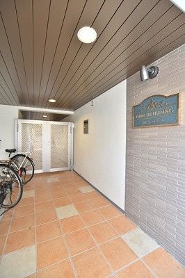 エントランス　箱根ハイライズビル　豊島区池袋本町3