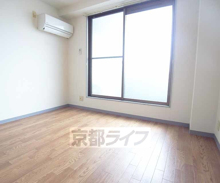 居室・リビング　すっきりとしたお部屋です。