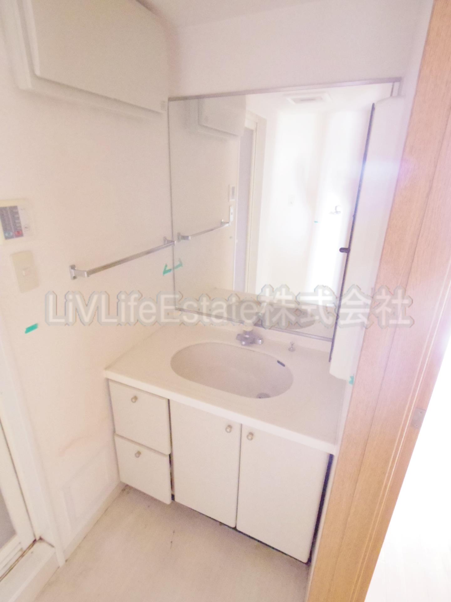 洗面設備　同仕様写真