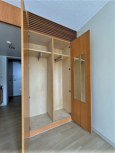 収納　洋室　約６．０畳　クロゼット
