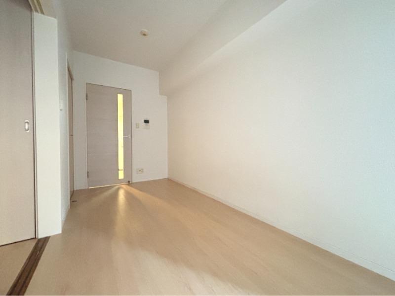 居室・リビング　８０１号室　写真