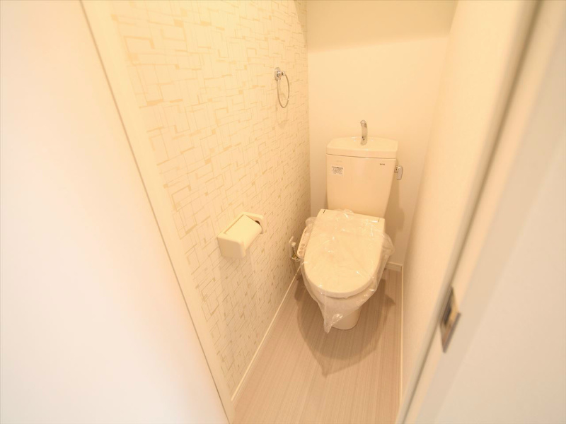 トイレ　温水洗浄暖房便座付トイレ