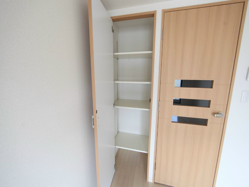 収納　クローゼット付