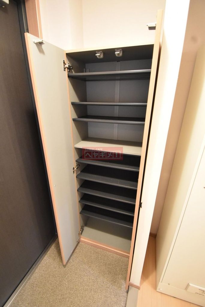 玄関　収納