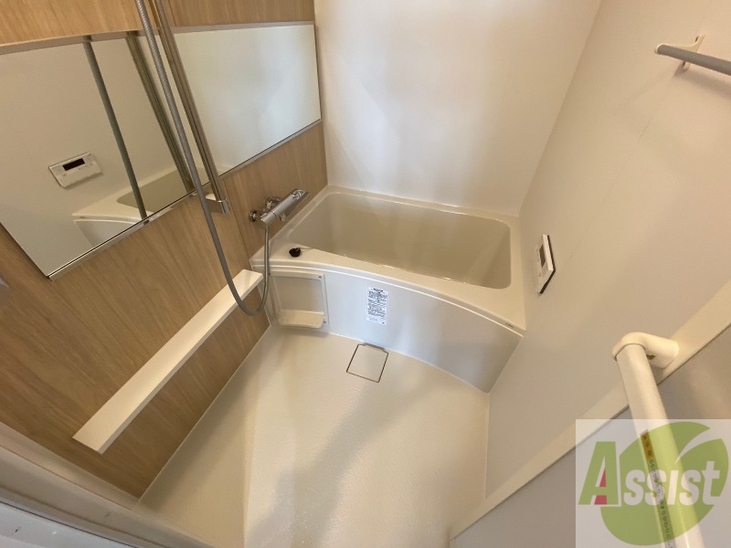 バス・シャワールーム　お風呂になります。一日の疲れを癒してくださいね。