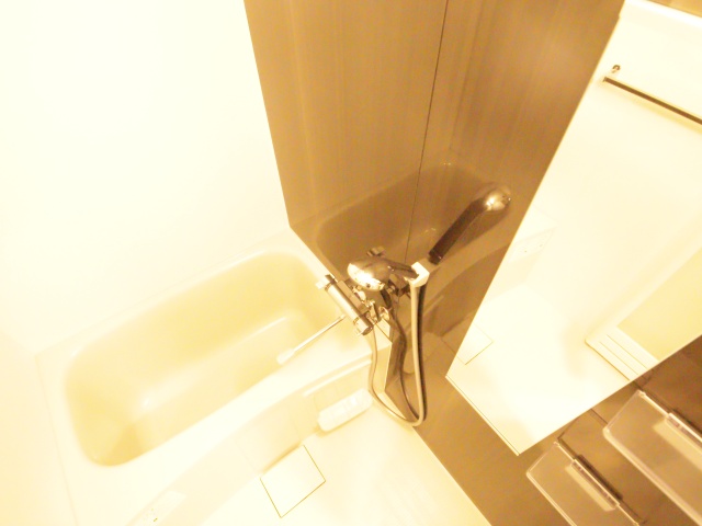 バス・シャワールーム　※別室の参考写真の為、現況優先です。