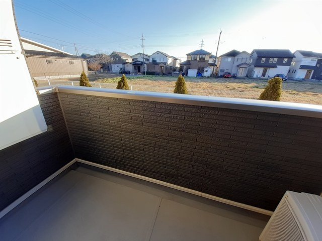 バルコニー　お洗濯にも便利なバルコニー付き